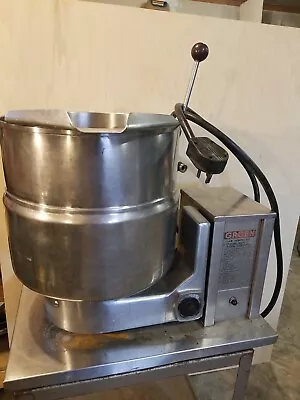 Groen Steam Jacketed Tilting Kettle • $1500