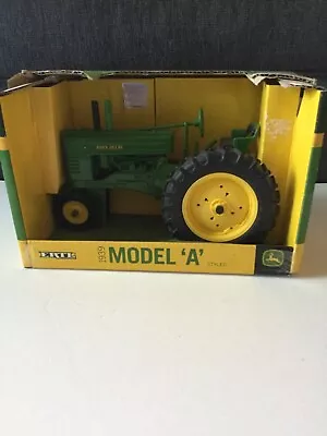 ERTL Diecast Green 1/16 Scale 1939 JOHN DEERE Model A TRACTOR - New In Box • $49.99