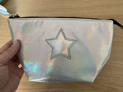 £5 • Buy Accessorize Medium Sized Silver Star Cosmetic/Make Up Bag. Excellent Condition!