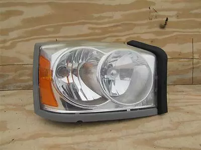 05 06 07 DODGE DAKOTA Headlight Head Lamp OEM • $63