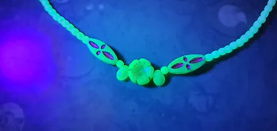 Czech Uranium Glass Necklace Vaseline Glass Beads Vintage Jewelry #23004 • £12.67