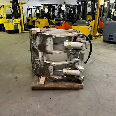2018 Cascade Non Rotating Paper Roll Clamp Used Forklift Attachment Class IV • $1550
