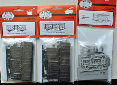 £24 • Buy PARSIDE DUNDAS OO  3xWAGON KITS.  GWR BLOATER FISH VANS + GWR HORSE BOX UNMADE.