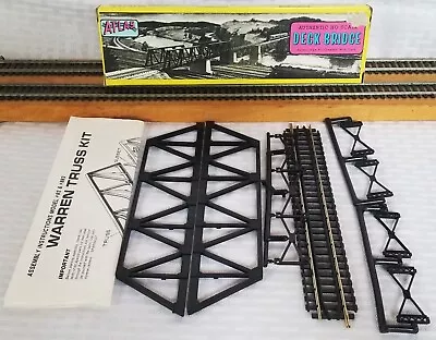 ATLAS #884 HO Scale DECK BRIDGE BUILDING KIT With BLT-IN 9  N.S. Track Section • $13.99