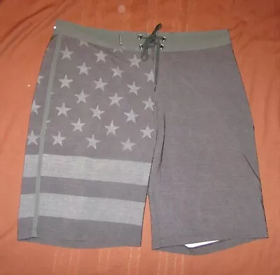 Hurley Phantom Mens Compression Shorts Gray Flag Polyester Blend Size 30 EUC • $16