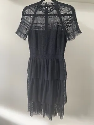 $80 • Buy Scanlan Theodore Navy Lace Dress. Preowned Vintage. Sz 6.