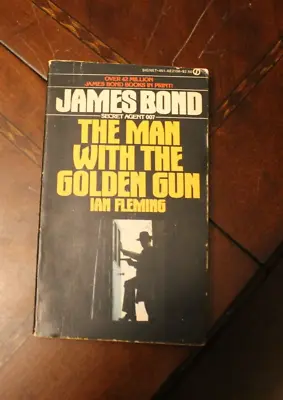 The Man With The Golden Gun ~ Ian Fleming ~ 1966 Signet PB 10PR • $9.90