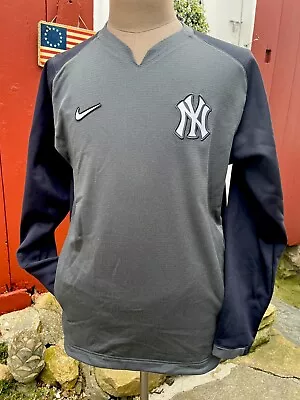 New York Yankees Sweatshirt Mens L Gray Black Coach's Pullover Baseball Dri Fit • $44.99