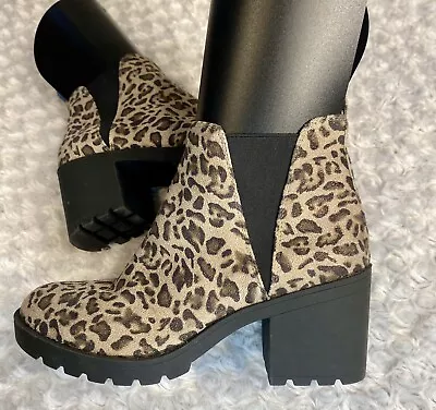 Xappeal Size 9 Laura Chunky Heeled Booties Cheetah Print Gold Fleck • $30