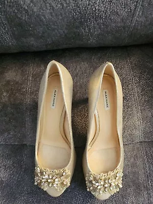 Alex Marie Gold Dressy Peep Toe High Heel Shoes Size 7.5 • £15.19