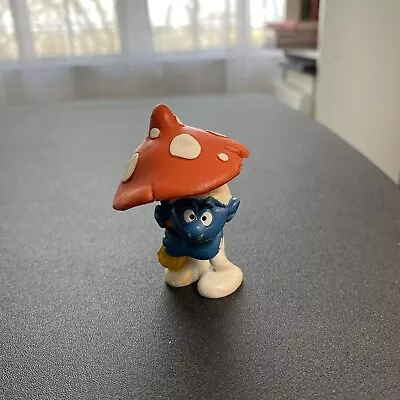 Vintage Smurfs Mushroom Umbrella Smurf Schleich Peyo Germany • $3.99