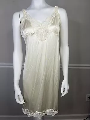 Women ILUSION Full Slip Lace Adjustable Strap Nylon  Size 42 Sexy Vintage • $14.95