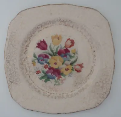 Vintage H & K TUNSTALL OLD ENGLISH SAMPLER TAPESTRY Gold Chintz 19.5c SIDE PLATE • $12.95