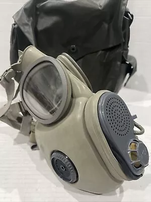 Surplus M-10M Gas Mask W/ Carry Bag No Filters Free Shipping • $46.99