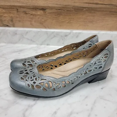 Women's 9 B M Earth Bayside Moroccan Blue Wedge Loafers Shoes Cut-Out Perforated • $23.20