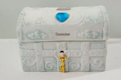 $23.99 • Buy Vintage Precious Moments Collection December Hope Chest Birthstone 1995 Enesco