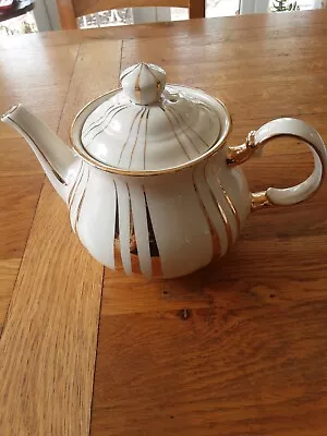 Vintage Sadler Eapot Cream With Gold Guilding Full Size • £5.50