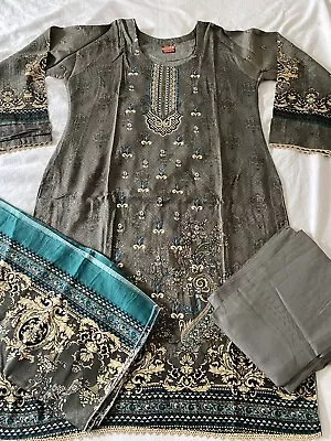 Beautiful Stitched Linen Salwar Kameez Linen Dupatta Medium Grey & Green • £24.99