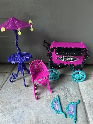 Mattel Monster High 2012 Scaris City Of Frights Cafe Cart Playset • $22.95