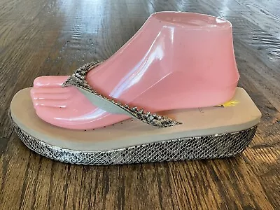 Volatile Snake Rhinestone Beige Flip Flop Sandals Women's US Size 9 • $25.08