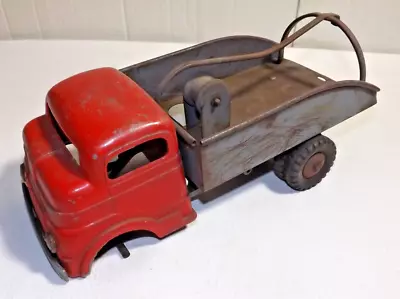 Vintage 1950 Structo Pressed Steel Toyland Garage Wind Up Tow Truck For Parts • $15.50