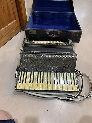 Vintage Hohner Carmen Accordion  • $235