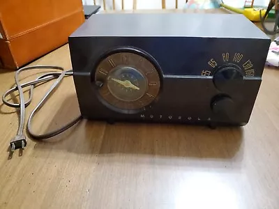 BAKELITE VINTAGE  Motorola MODEL 53 C Alarm Clock RADIO  WORKS!! Deco • $54.99