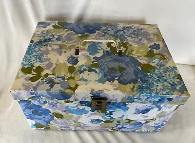 Vintage Sewing Travel Case Box Quilted Blue Floral Vinyl Lucite Handle W Tray • $21.99