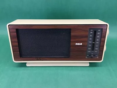 Vintage RCA RWC229Y AM/FM Radio Table Top Desk White Woodgrain • $40