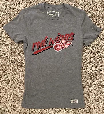 Detroit Red Wings Women’s Mitchell & Ness Vintage Tee Small • $14.99