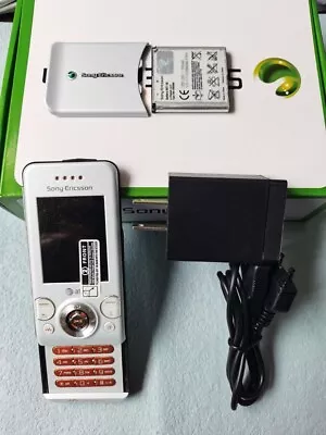 Sony Ericsson Walkman W580i - Unlocked 2G Netwroks (Unlocked) Cellular Phone2G • $59