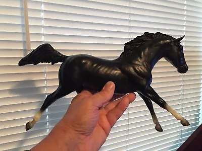 COLLECTIBLE LARGE BREYER RUNNING STALLION MOLD IN BLACK ( 13  Long X 8  TALL ) • £6.75