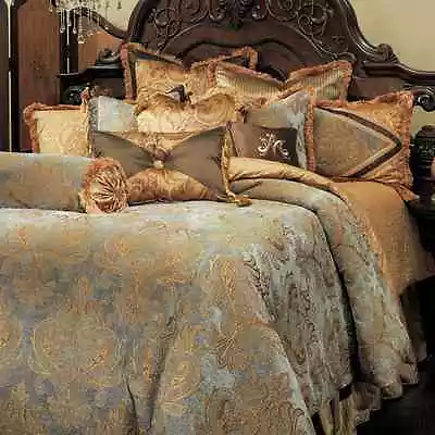 Michael Amini -AICO 13-pc Elizabeth King Damask Bedding Set • $1115