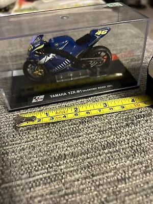 YAMAHA YZR-M1 Valentino Rossi  2005 MOTO GP BIKE MOTORCYCLE MODEL 3.5” New Boxed • £8.99