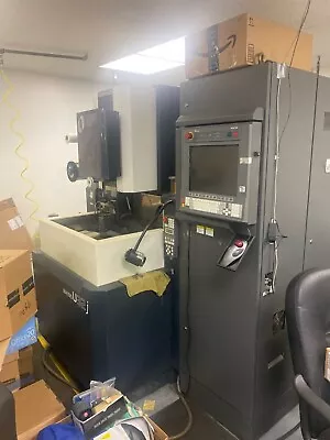 Makino Cnc Model U32j Wire Edm 14.5 X 10.6 X 8.7 Very Low Hours • $29900