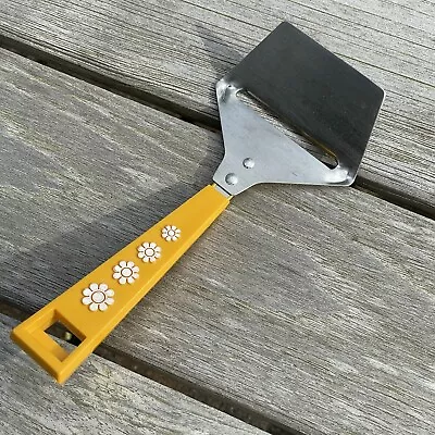 Travco Flower Power Daisy Yellow Cheese Slicer Grater Retro Kitchenware Vintage • $9.97