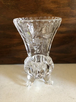 £11.99 • Buy Pretty Star Cut Crystal Vase