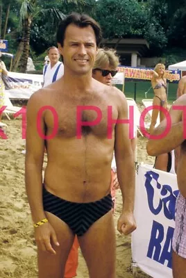 DYNASTY #9239MICHAEL NADERBARECHESTEDSHIRTLESSSPEEDOthe Colbys8X10 PHOTO • $11.50