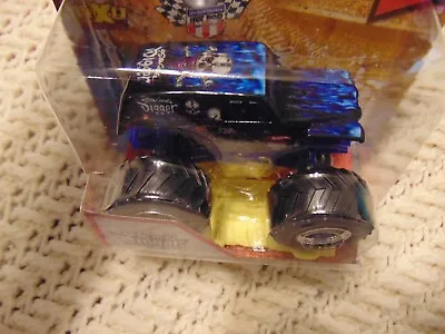 Hot Wheels 2013  SON-UVA-DIGGER Monster Jam Truck  With CRUSHABLE CAR • $7.99