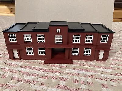 Triang Hornby Dublo Mainline/Terminus Station Complete All Windows & Doors • £28