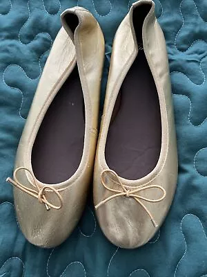 A Piedi Gold Leather Ballerina Style Shoes • £8.99