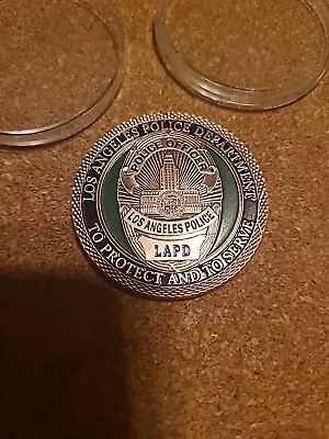 Los Angeles Police Department Green And Gold 1.5 Inch Challenge Coin (USED). • £8.64