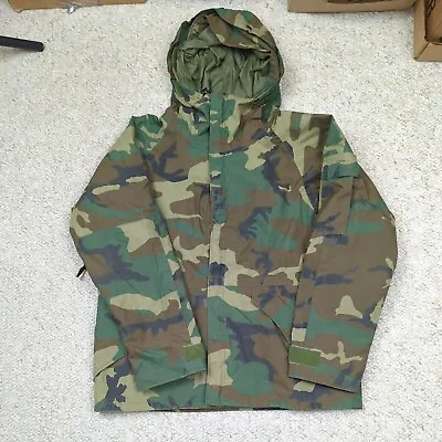 Army Parka Cold Weather Size Medium Short Green Woodland Camo ECWCS Vintage 90s • $99.88