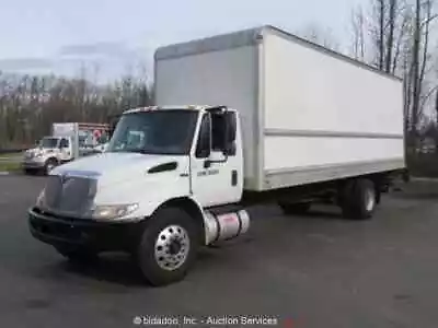 $10000 • Buy 2013 International 4300 26' Reading Box Cargo Truck Diesel Liftgate Ramp Bidadoo