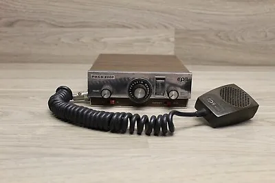 Vintage Pace 2300 CB Radio With Microphone  • $21
