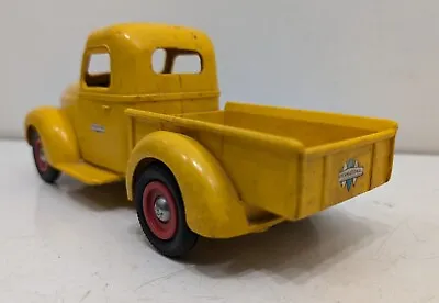 1940's VINTAGE PRODUCT MINIATURES INTERNATIONAL PICKUP TRUCK DEALER PROMO MODEL • $53.95