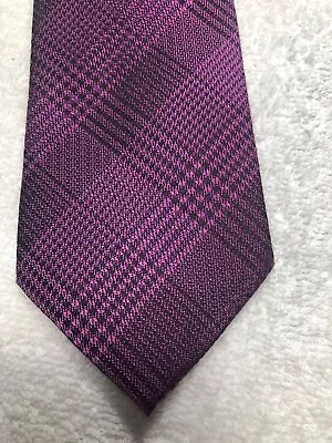 Van Heusen Mens Tie Purple Black Plaid 3 X 59 Nwt • $23.88