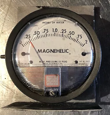 Dwyer Magnehelic 2002C Differential Pressure Gauge 15 PSIG • $21