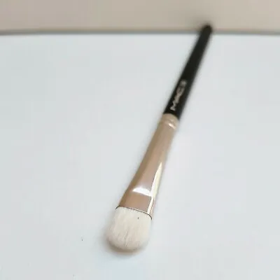 £19.46 • Buy 1x MAC 239 Eye Shader Brush, Full Size, Brand New! 