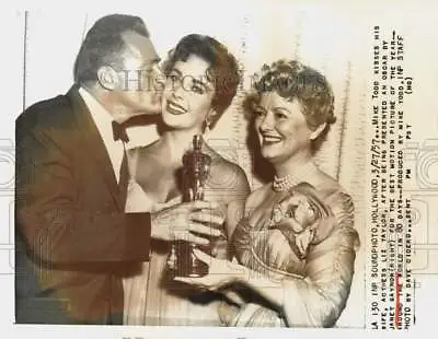 1957 Press Photo Mike Todd Liz Taylor Janet Gaynor At The Oscars In Hollywood • $19.88